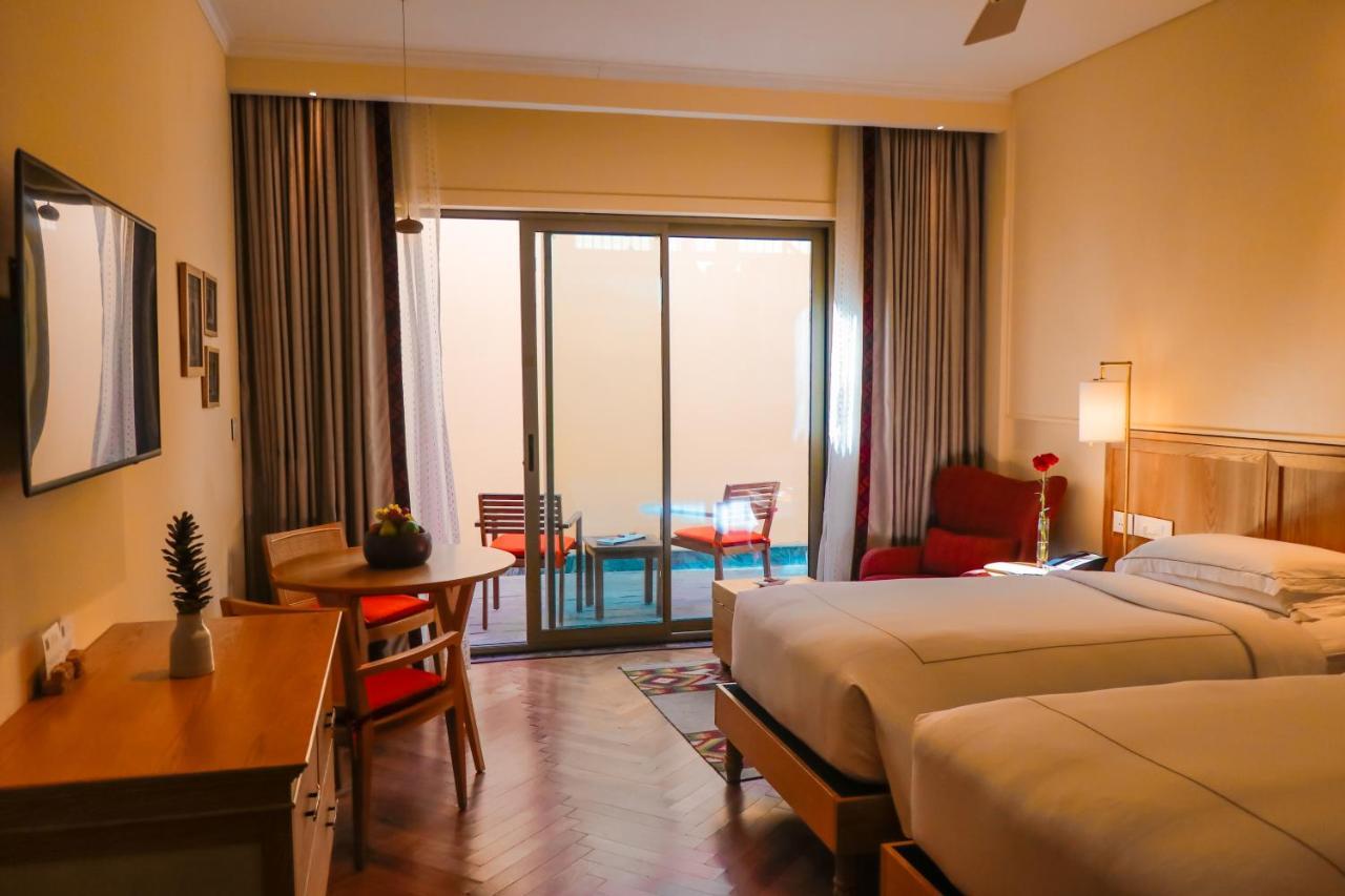 Taj Theog Resort & Spa Shimla Exteriör bild
