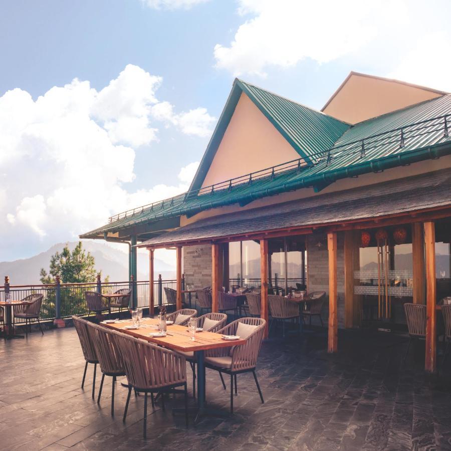 Taj Theog Resort & Spa Shimla Exteriör bild